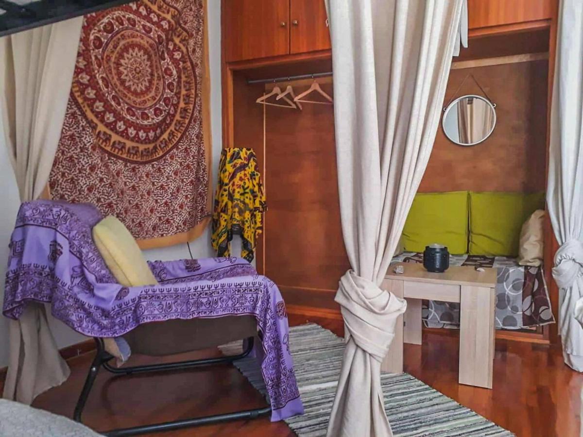 Urban Yoga House Hostel & Retreat Янина Экстерьер фото