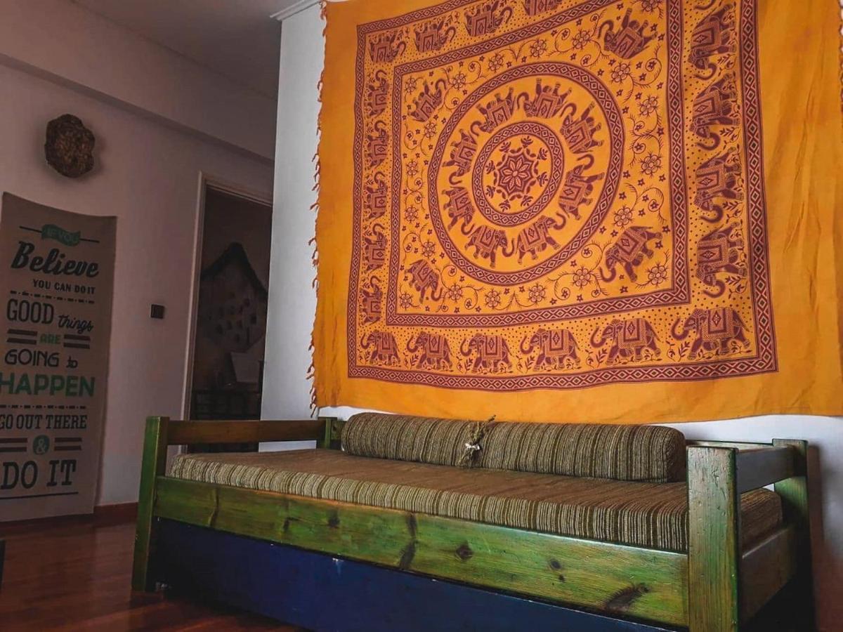 Urban Yoga House Hostel & Retreat Янина Экстерьер фото