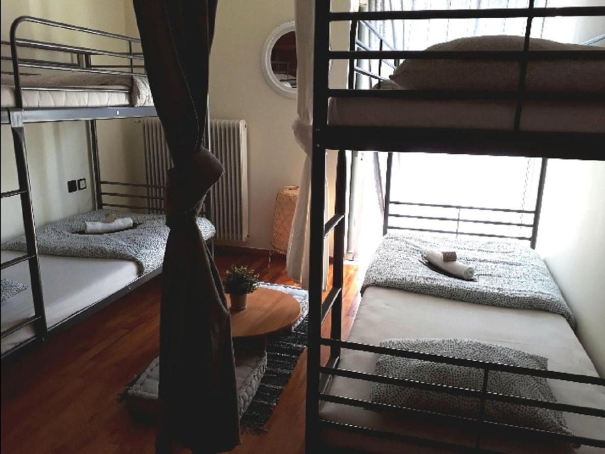 Urban Yoga House Hostel & Retreat Янина Экстерьер фото