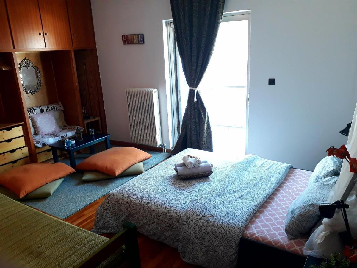 Urban Yoga House Hostel & Retreat Янина Экстерьер фото